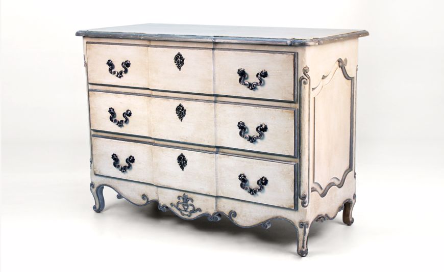 Picture of LOUIS XV THREE DRAWER CHEST